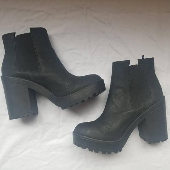 divided platform boots
